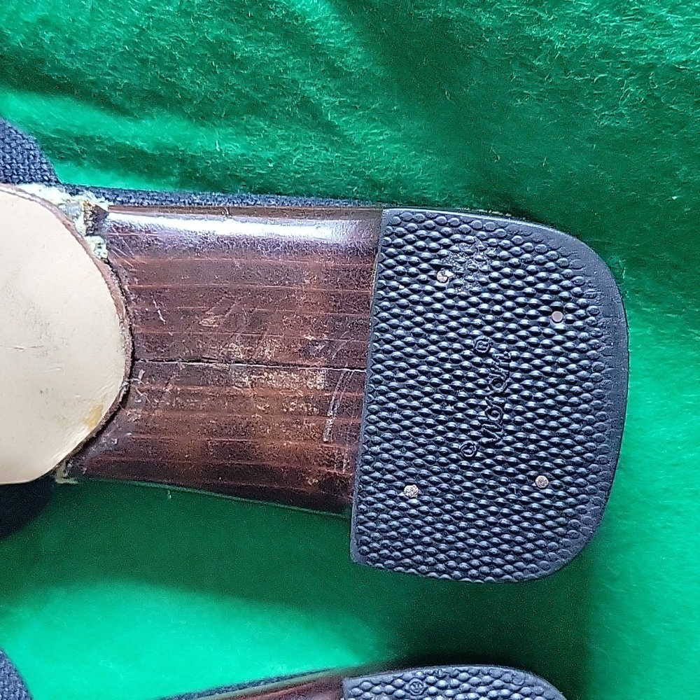 Authentic Gucci slide 👞 shoes - Picture 10 of 11